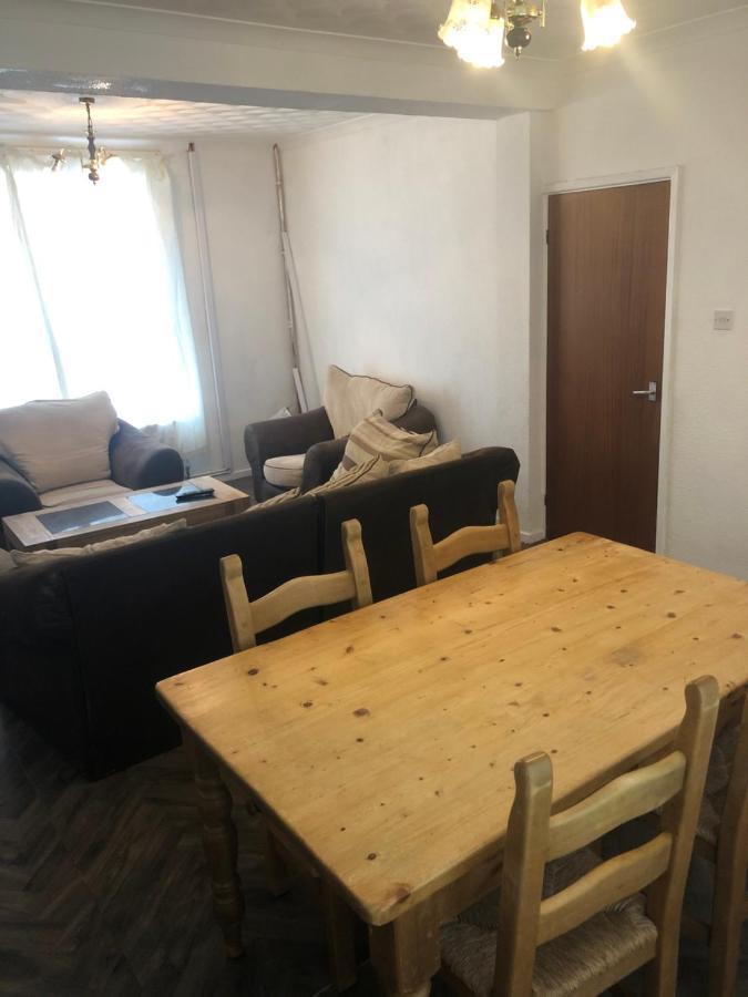 Eluneds Place Coelbren Экстерьер фото